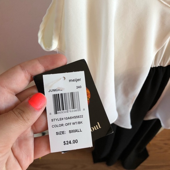 Flowy Maxi Dress - Picture 4 of 4